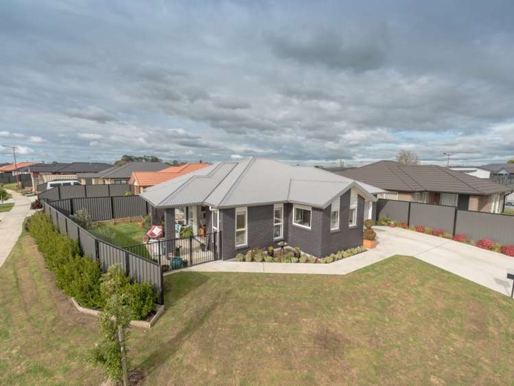 26 Stan Heather Drive Glenview_11