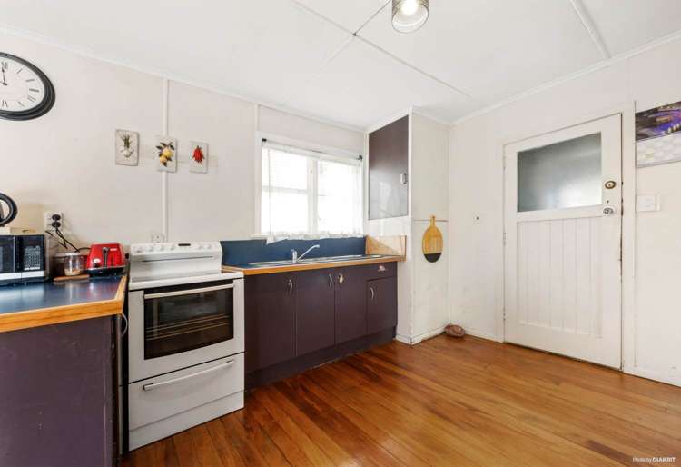 108 Archibald Road Kelston_8