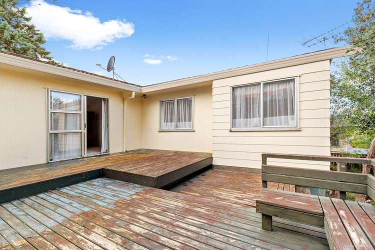 53 Athena Drive Totara Vale_13