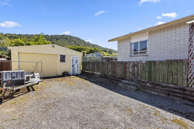 3 Paterson Grove Pukehangi_13