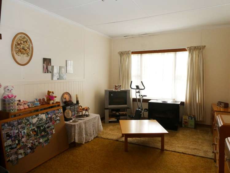 5 Chamberlain Street Waimangaroa_7