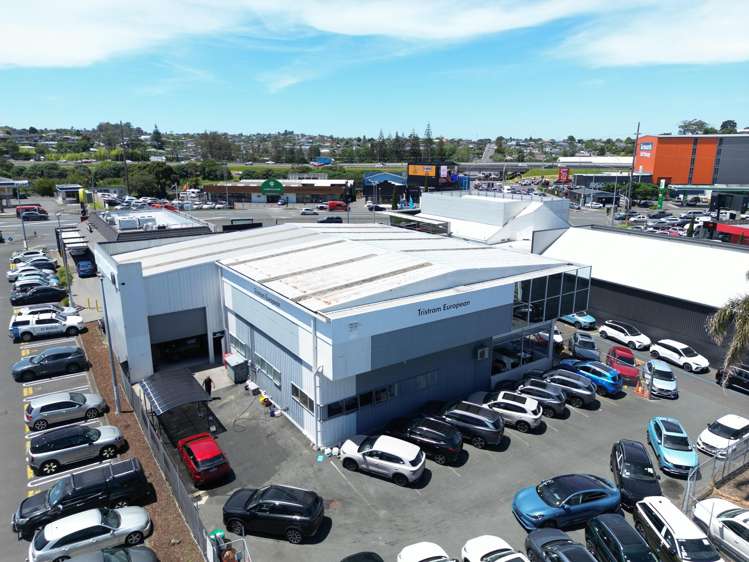 7-11 Hillside Road Wairau Valley_1