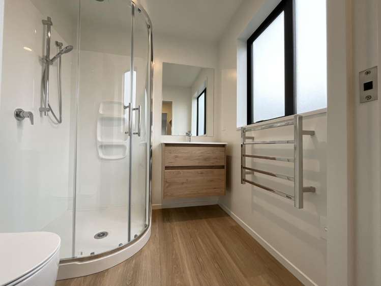 26 Accadia Drive 11103_14