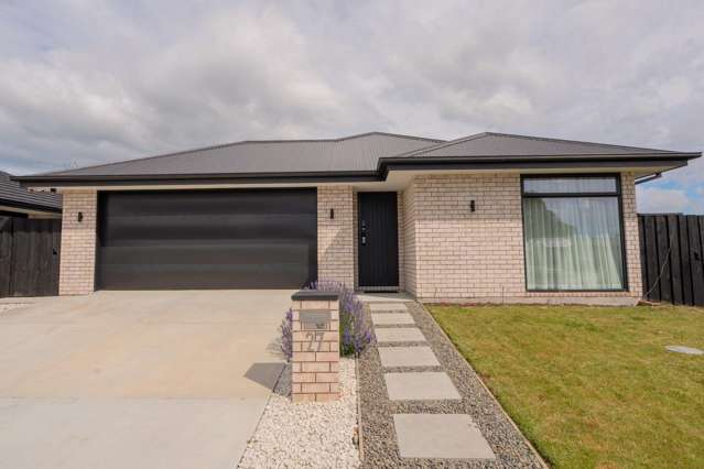 Luxurious High-Spec 4-Bedroom ready to move in before Christmas
