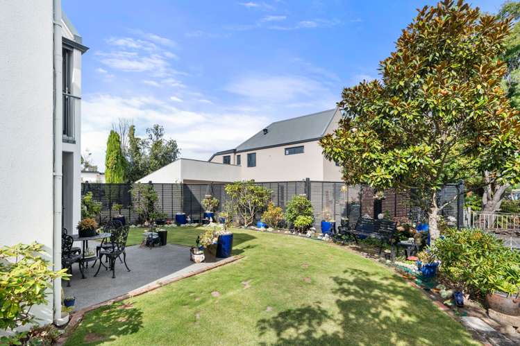 2/128b Mcfaddens Road Saint Albans_15