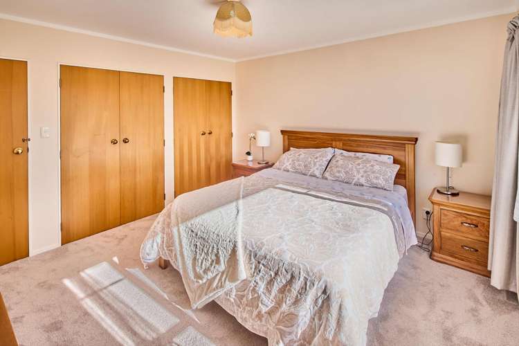 84 Cunliffe Street Churton Park_8