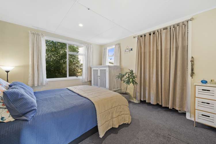 35 Antrim Crescent Wainuiomata_6