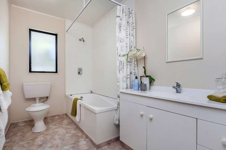 13 Glen Osborne Terrace Flat Bush_17