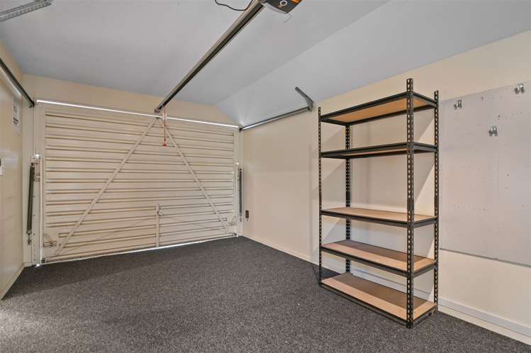 4 Fleur Lane Burwood_14