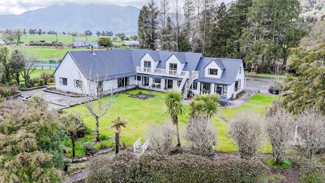 Boutique Luxury Lodge FHGC