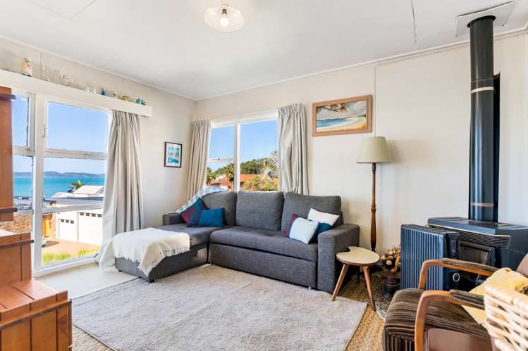 55 Carlton Crescent Maraetai_13
