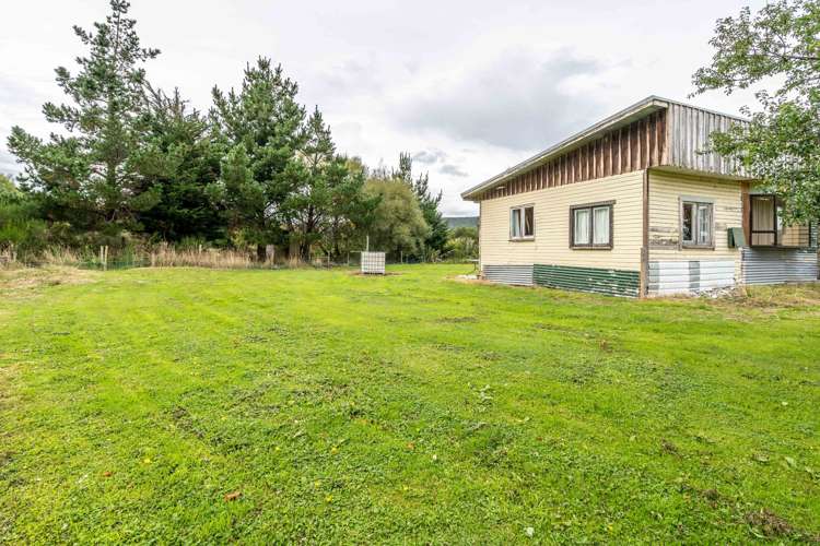 882 Tahakopa Valley Road Catlins Surrounds_16