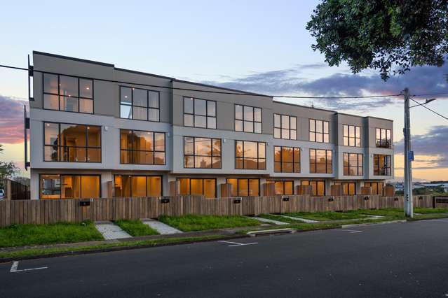 Takapuna seaward location - Receivership sale