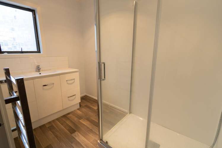 2/24 Duke Street 11373_8