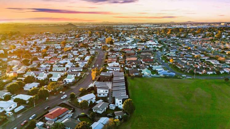 18/17 Barneys Farm Road Clendon Park_19