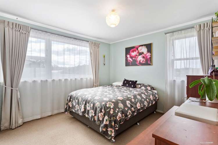 85 Lauderdale Road Birkdale_13