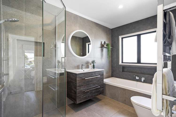 10 Coubray Place Botany Downs_13