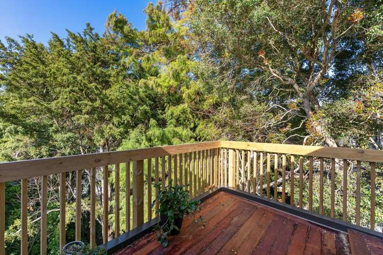 2/7 Almadale Place Hillcrest_14