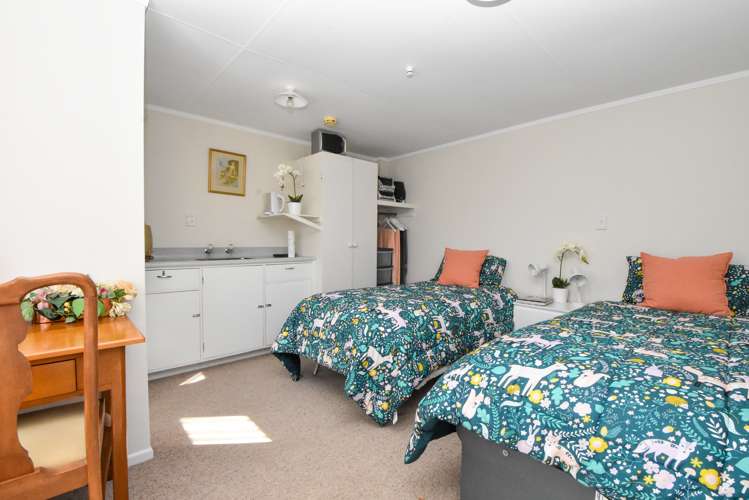 6 Chisholm Place Carterton_14