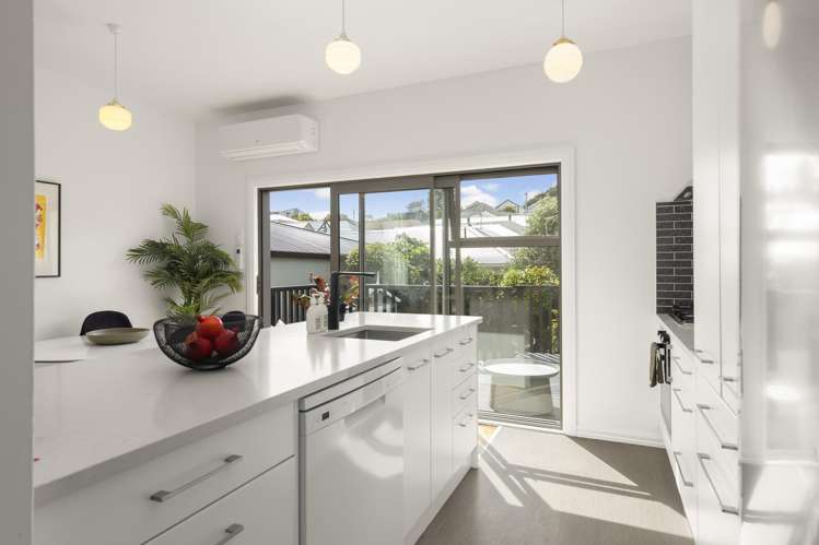 215 Rintoul Street Berhampore_7