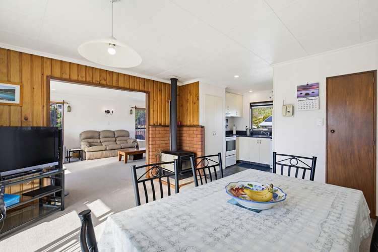 296 Waikawa Road_4