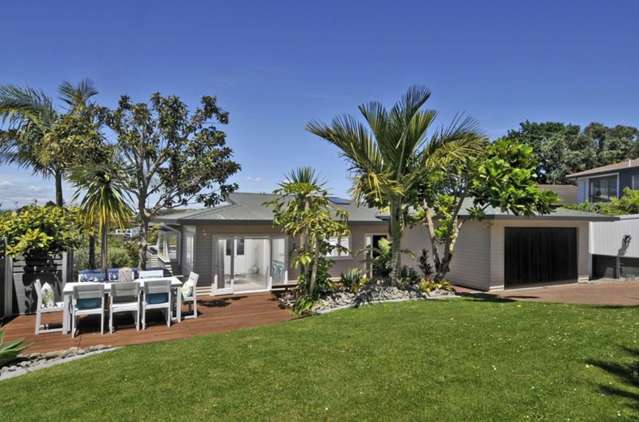 Easy care home on the shore