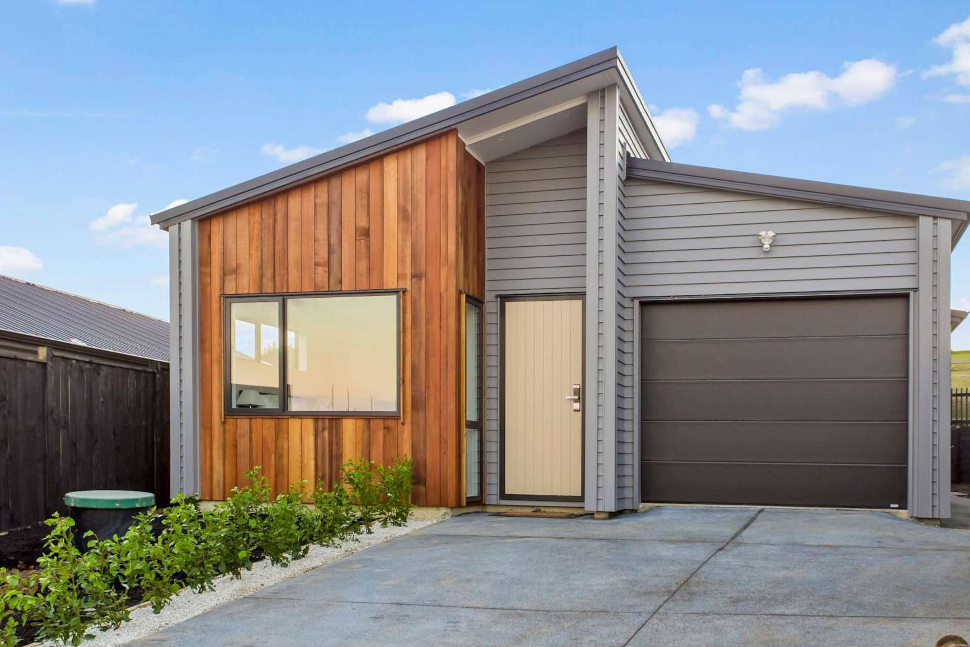 5 Makenu Crescent Wainui_0