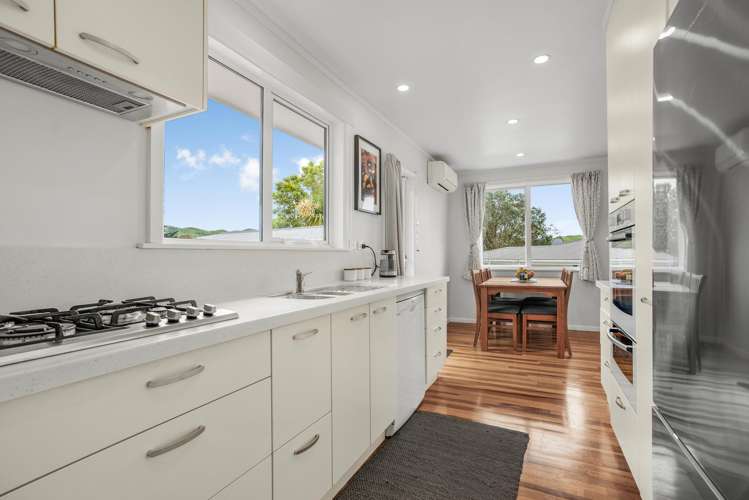 63 Mark Avenue Paparangi_6