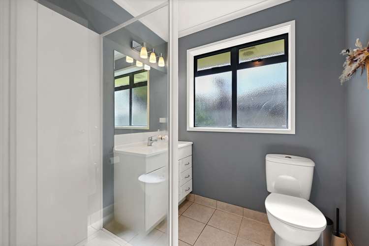 21 Burgundy Court Rototuna_19