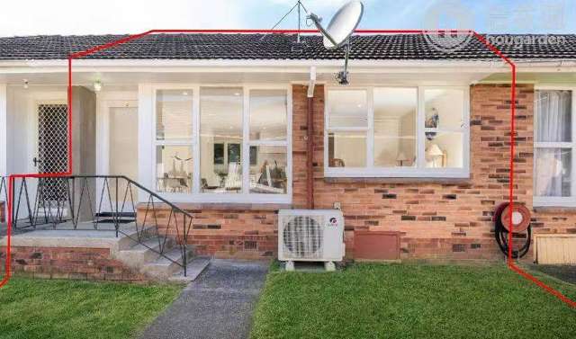 Nice brick and tie unit in Double Grammar Zone !!!