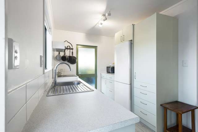 29B Henderson Crescent Parkvale_3