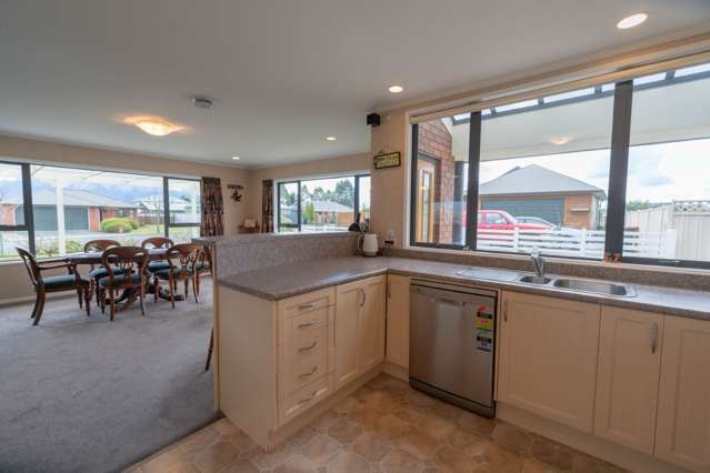 7 Lawson Burrows Crescent Te Anau_4