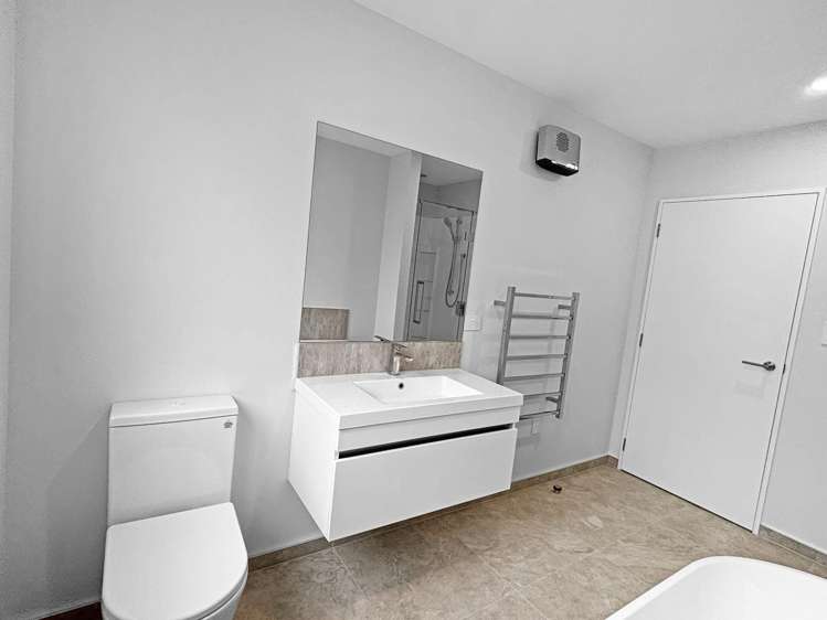 6 Nicolson St Allenton_9