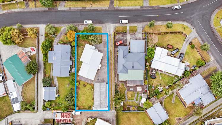 14 Riverpark Crescent Henderson_16