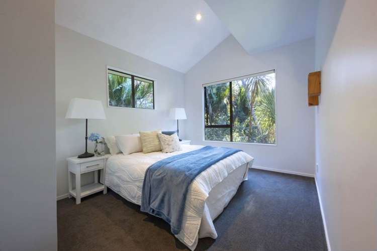 156 Laingholm Drive Laingholm_12