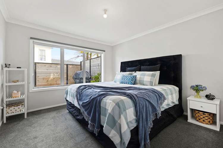 1/58 Challen Close Conifer Grove_5