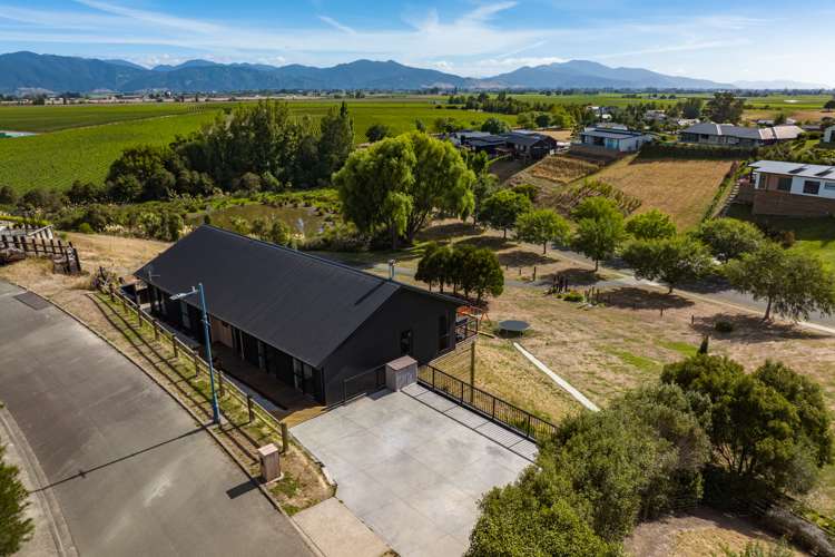 6 Lake View Place Fairhall_8