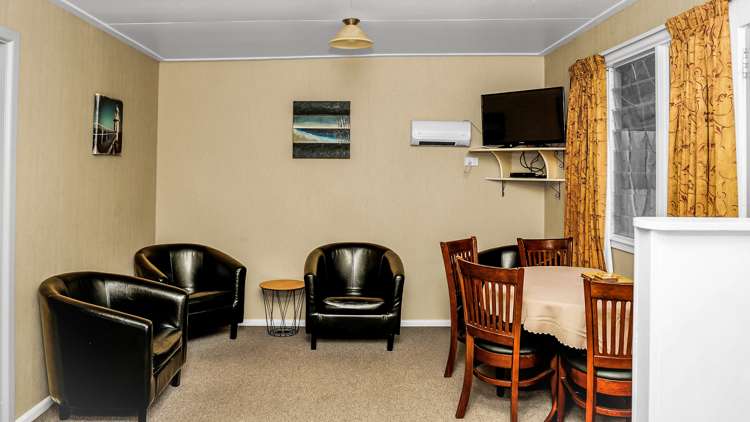 76 Bledisloe St Kurow_10