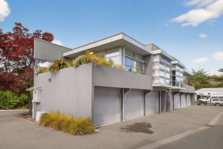 8/8A Settlers Crescent Ferrymead_21