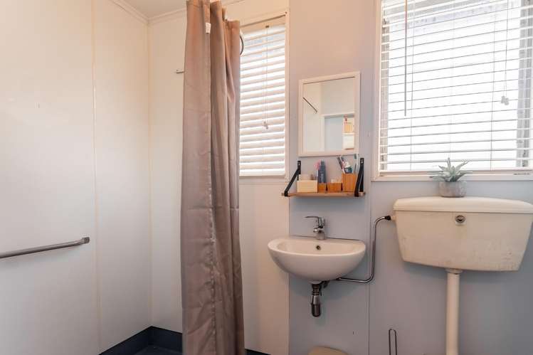 12 Fraser Crescent Twizel_16