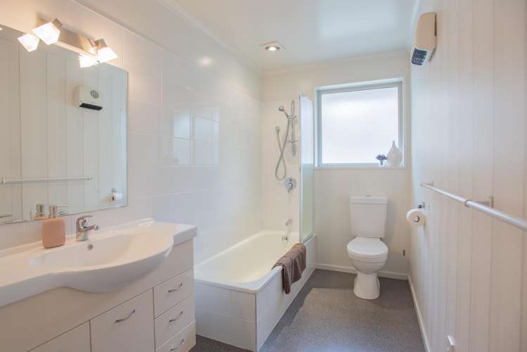 21 Talboys Drive Winton_19