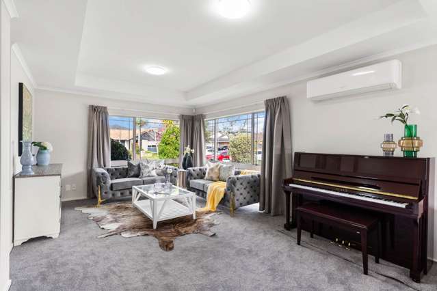11 Headcorn Place Botany Downs_2