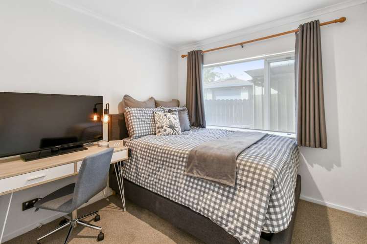 27 Teelin Place Flat Bush_10