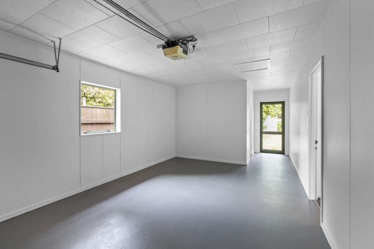 16 Hickford Place Okato_24