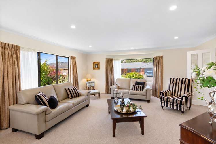 40 Mary Huse Grove Manor Park_1