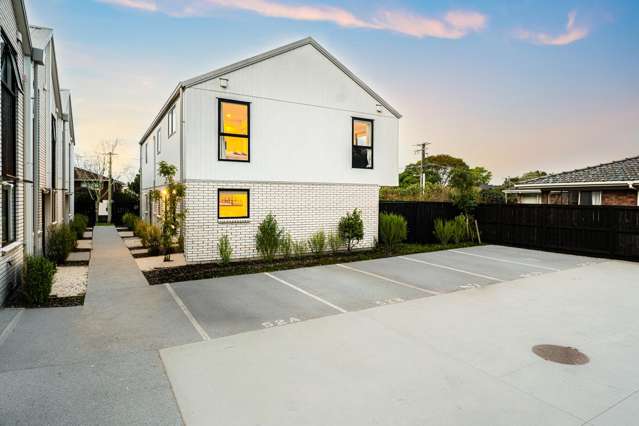 Stonefields Lifestyle - minus the premium price!