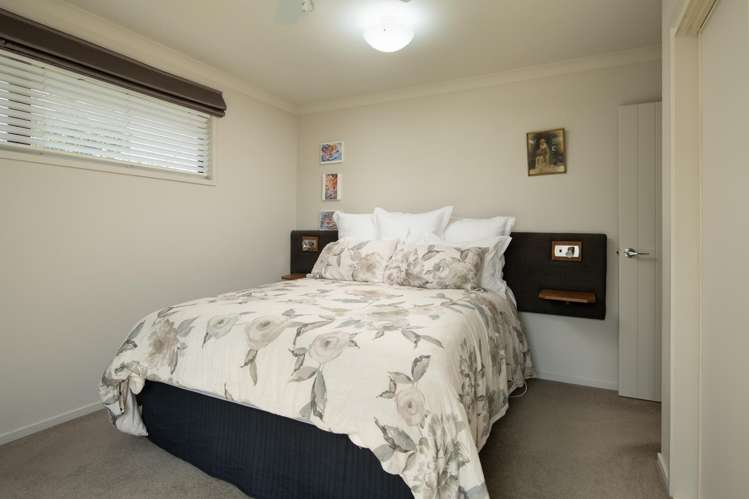 32 Bradleigh Park Fairhall_50