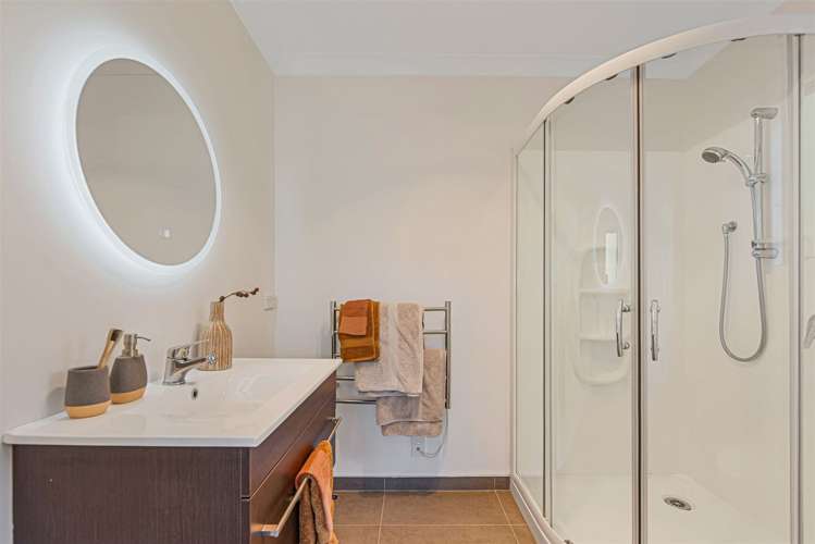 32 Sunningdale Drive Stoke_15