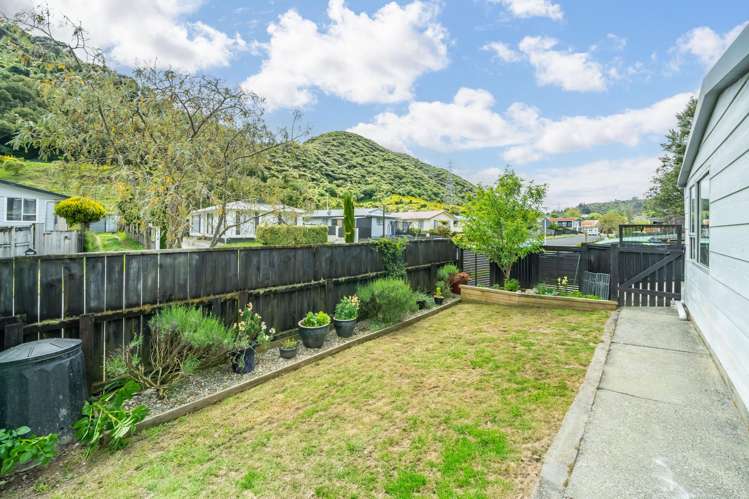 32A Hartford Crescent Totara Park_13