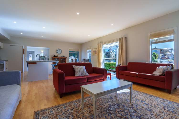 7 Drake Place Lake Hawea_9